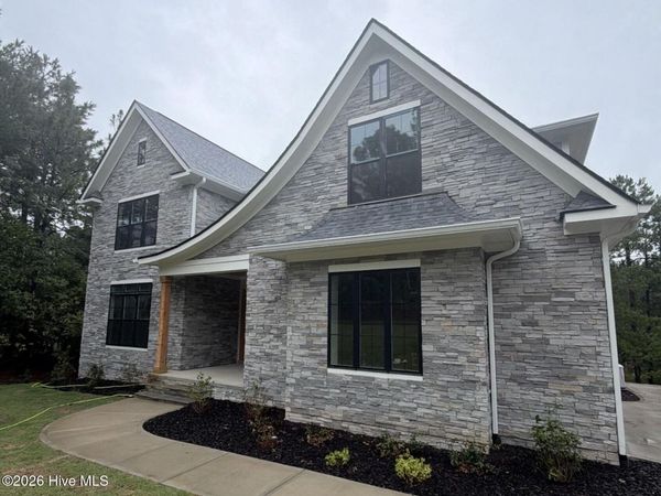 16 Overpeck Lane, Pinehurst, NC 28374