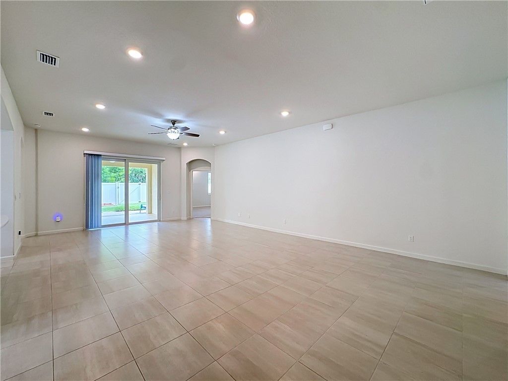 111 52nd Square, Vero Beach, FL 32968 Photo