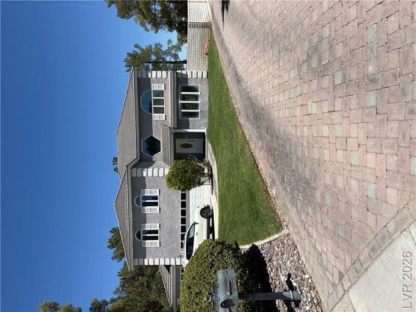 18 Hummingbird Circle , Henderson, NV 89014