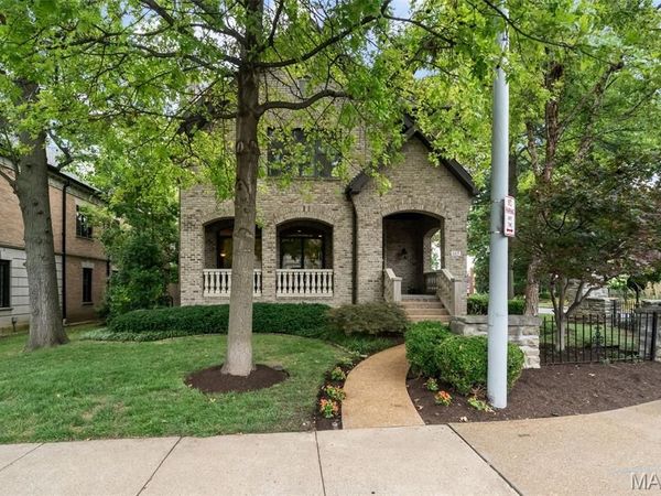 165 Gay Avenue , Clayton, MO 63105