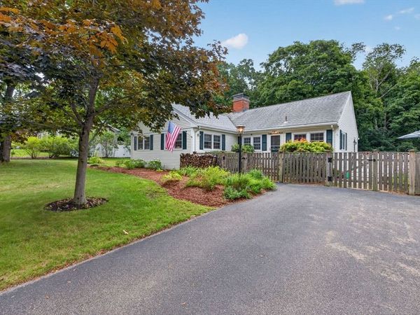 80 School Street, Hanover, MA 02339