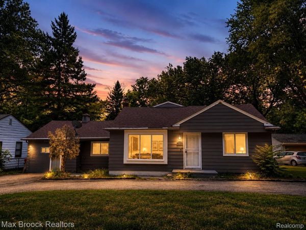 21613 Wallace Drive, Southfield, Mi 48075