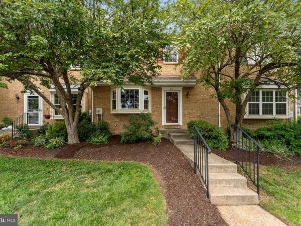 22 STAFFORD SQUARE, BOYERTOWN, PA 19512