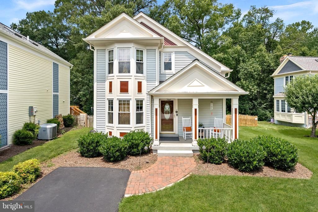 11 Ferguson Court, Sterling, VA 20165 Main Photo