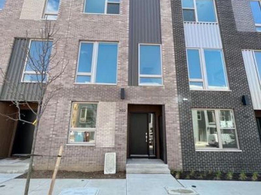 3122 Beachview Land, Philadelphia, PA 19125 Main Photo