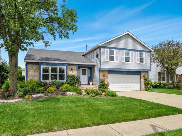 154 Newtown Drive , Buffalo Grove, IL 60089