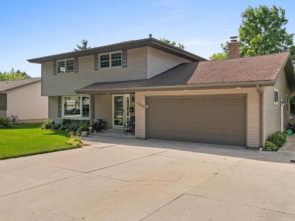 1255 Castle AVENUE, Sheboygan, WI 53081