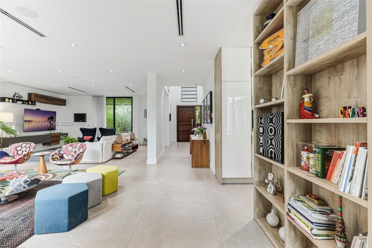 445 Ridgewood Rd , Key Biscayne, FL 33149 Photo