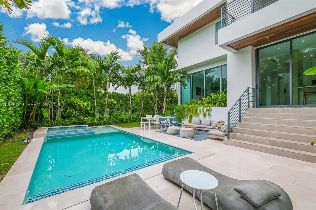 445 Ridgewood Rd , Key Biscayne, FL 33149 Photo