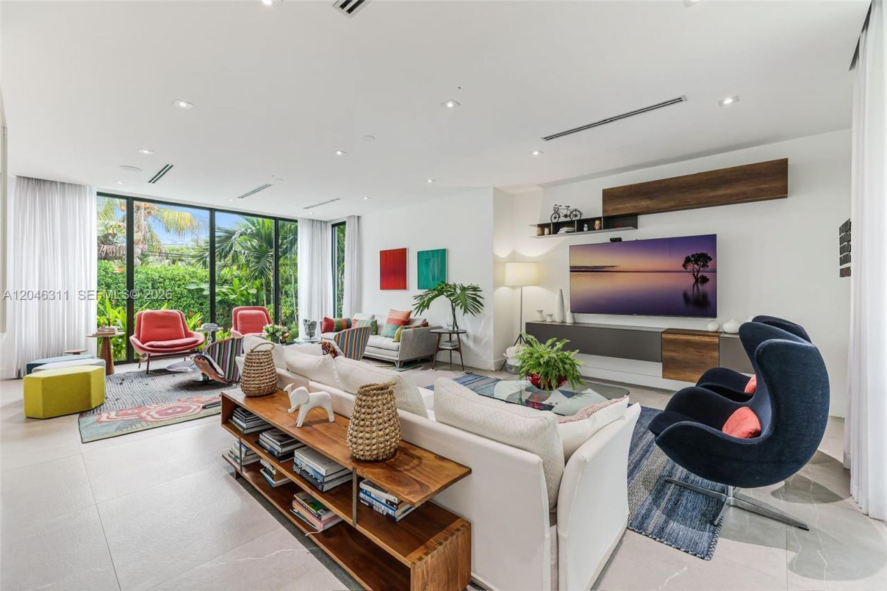 445 Ridgewood Rd , Key Biscayne, FL 33149 Photo