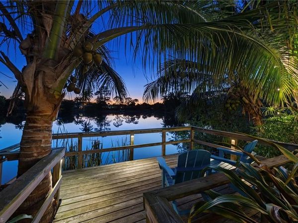 1155 12th ST N, NAPLES, FL 34102