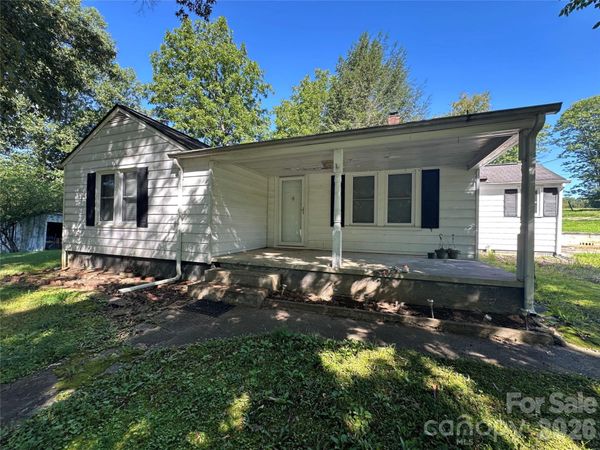 4694 S Hwy 18 Highway, Boomer, NC 28606