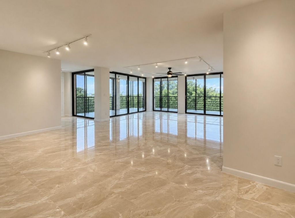 7568 Regency Lake Drive, Unit 602, Boca Raton, FL 33433 Photo