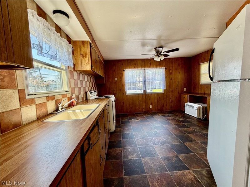 136 Northwest Street, Unit 1, Flushing, OH 43977 Photo 8