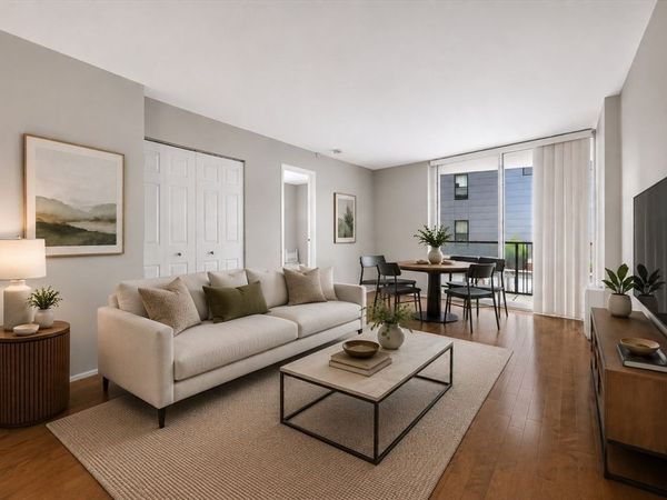 19 Winchester, Unit 208, Brookline, MA 02446