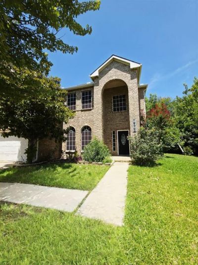 1913 Bradford Pear Square, Little Elm, TX 75068 Main Photo