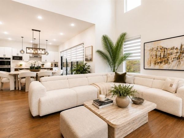713 Wayne Street , Dallas, TX 75223