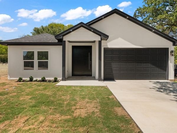 104 Clear Fork Street , Gun Barrel City, TX 75156