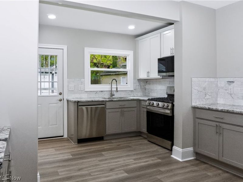 3970 Monticello Boulevard, Cleveland Heights, OH 44121 Photo 12