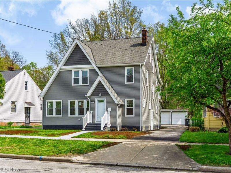 3970 Monticello Boulevard, Cleveland Heights, OH 44121 Photo 2