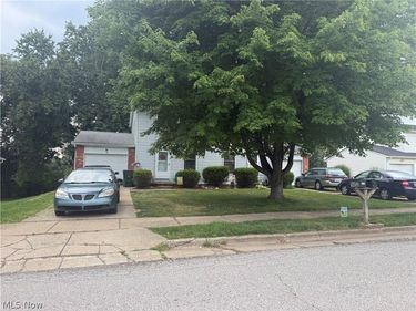 1453 Ellesmere Avenue NW, North Canton, OH 44720