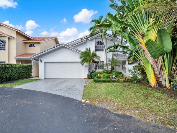 10825 SW 91st Ln , Miami, FL 33176