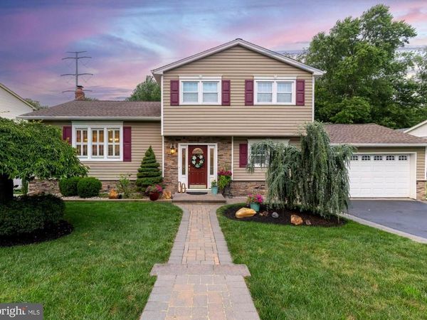 64 WESLEYAN DRIVE, HAMILTON, NJ 08690