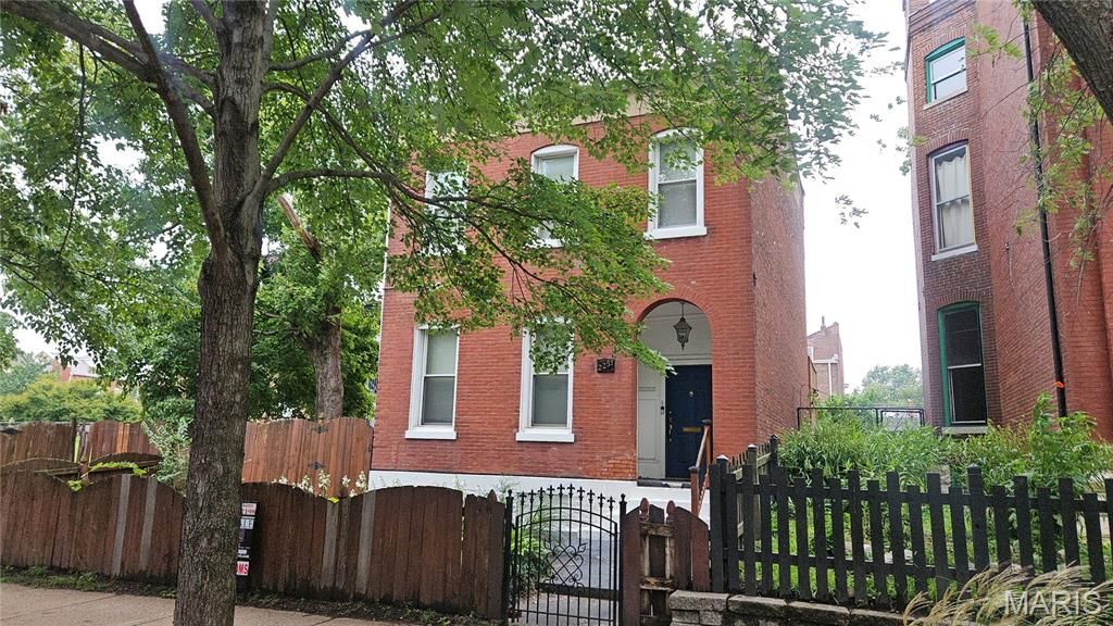 2251 Jules Street, Saint Louis, MO 63104 Main Photo