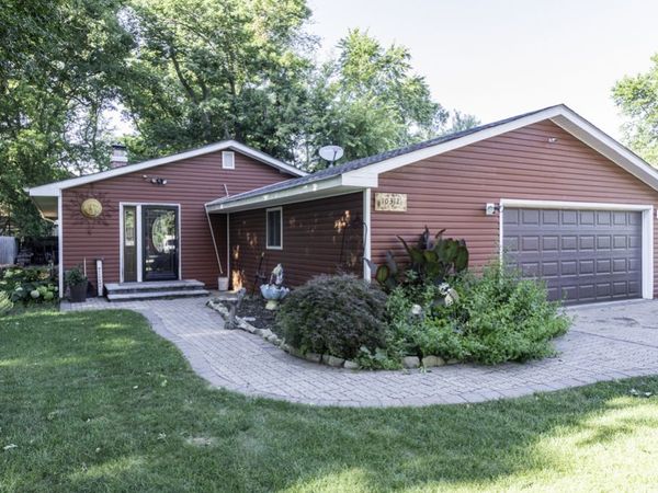 10312 W Chicago Avenue , Beach Park, IL 60099