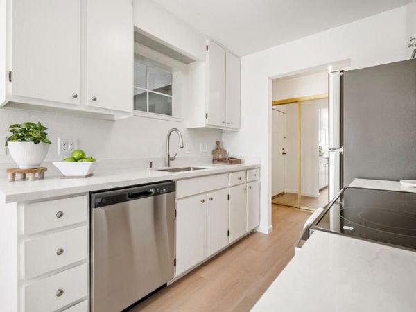 466 Pine Avenue, Half Moon Bay, CA 94019