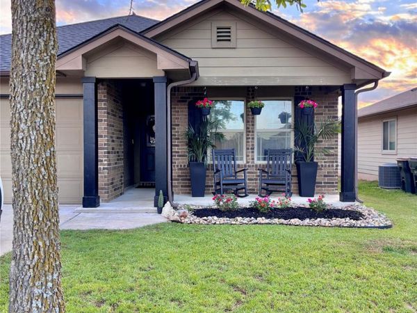 606 Old Peak RD, Georgetown, TX 78626