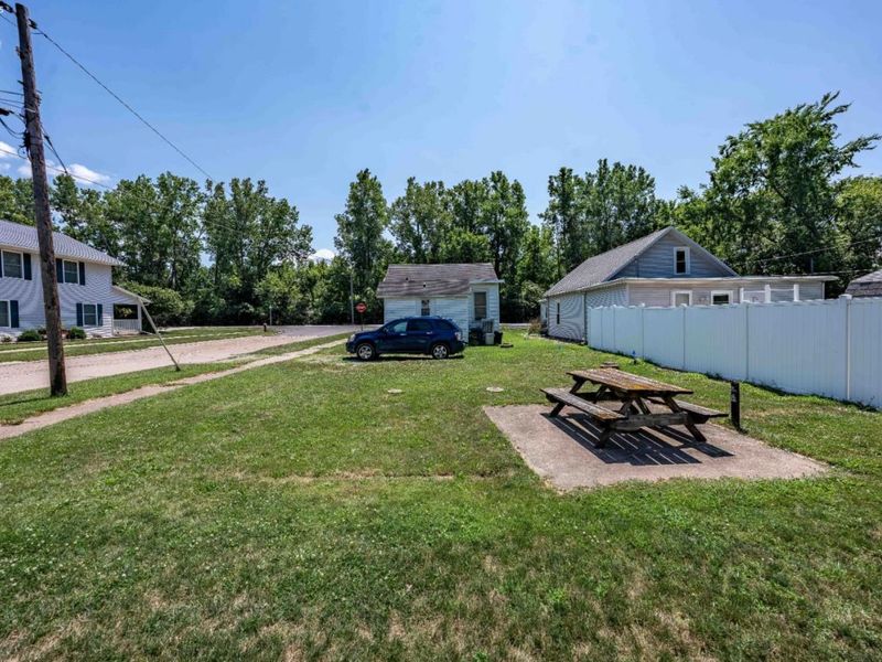 1017 E State Street, Port Clinton, OH 43452 Photo 11