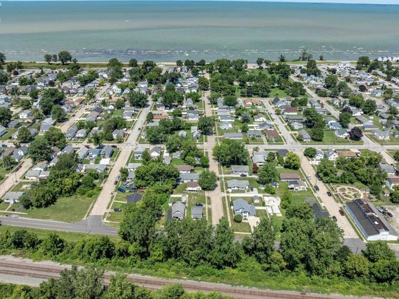 1017 E State Street, Port Clinton, OH 43452 Photo 32