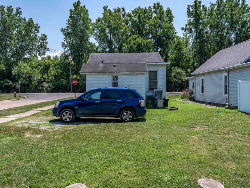1017 E State Street, Port Clinton, OH 43452 Photo 9