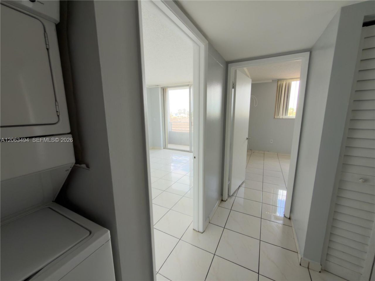 8231 NW 8th St , Unit 2-504, Miami, FL 33126 Photo