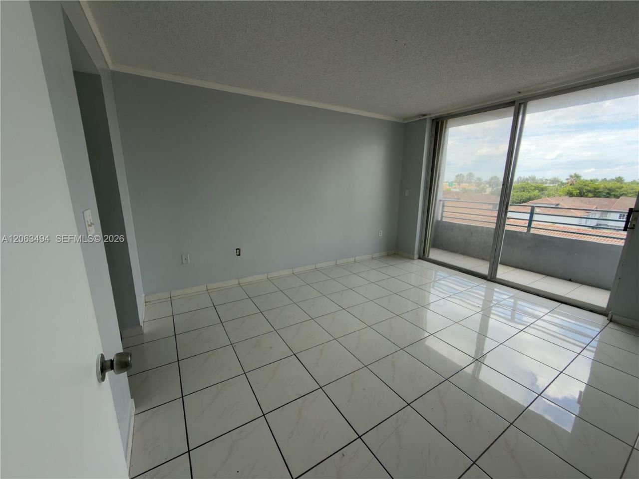 8231 NW 8th St , Unit 2-504, Miami, FL 33126 Photo