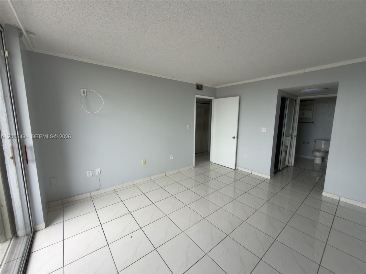 8231 NW 8th St , Unit 2-504, Miami, FL 33126 Photo