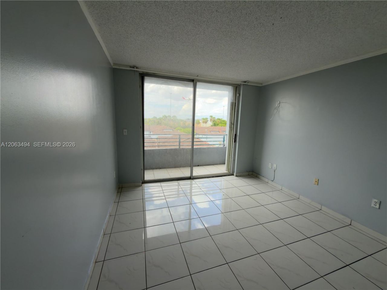 8231 NW 8th St , Unit 2-504, Miami, FL 33126 Photo