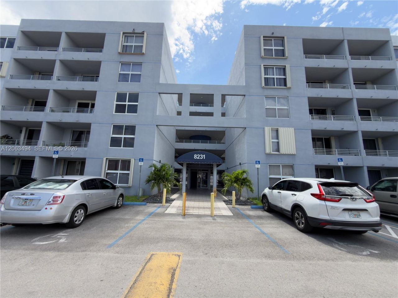 8231 NW 8th St , Unit 2-504, Miami, FL 33126 Photo