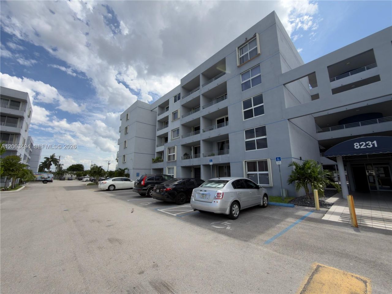 8231 NW 8th St , Unit 2-504, Miami, FL 33126 Photo