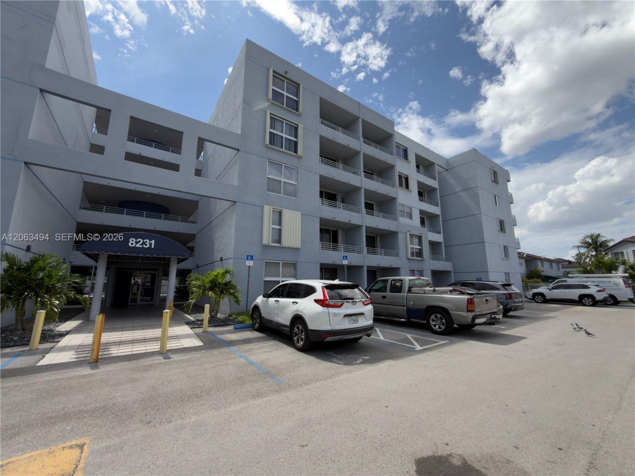 8231 NW 8th St , Unit 2-504, Miami, FL 33126 Photo
