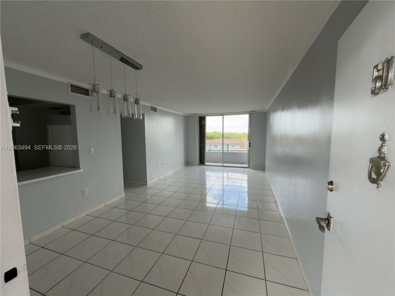 8231 NW 8th St , Unit 2-504, Miami, FL 33126 Photo