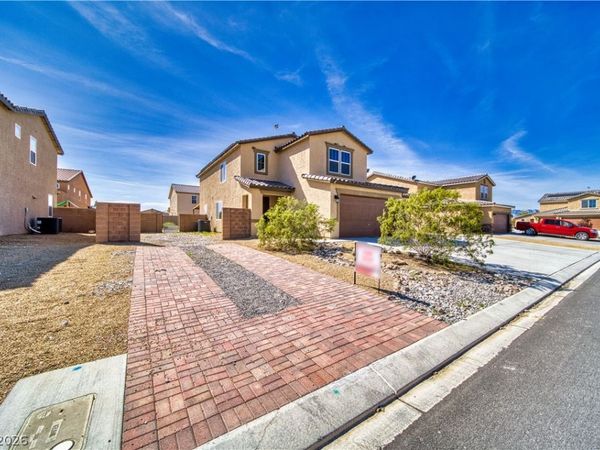 3821 E Weld Avenue , Pahrump, NV 89061