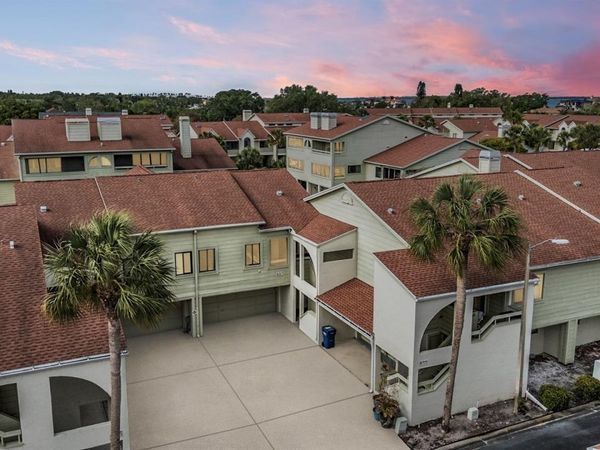 637 DRAKE LANE N, DUNEDIN, FL 34698