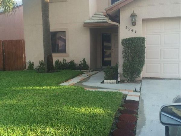 5941 Strawberry Lakes Circle, Greenacres, FL 33463