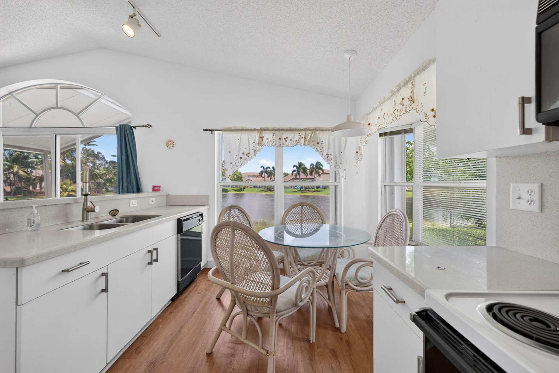 18871 NW 2nd Street, Pembroke Pines, FL 33029 Photo