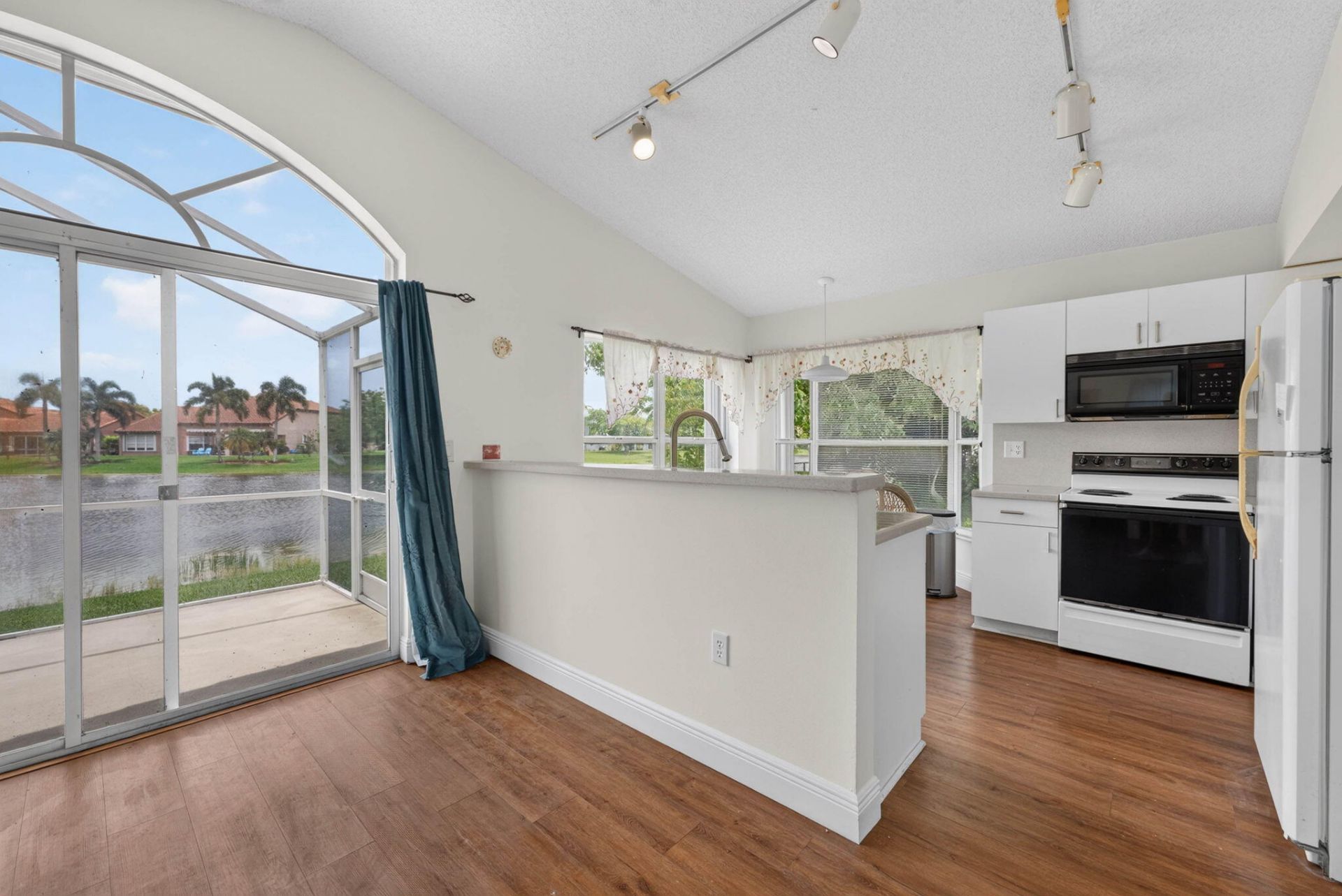 18871 NW 2nd Street, Pembroke Pines, FL 33029 Photo