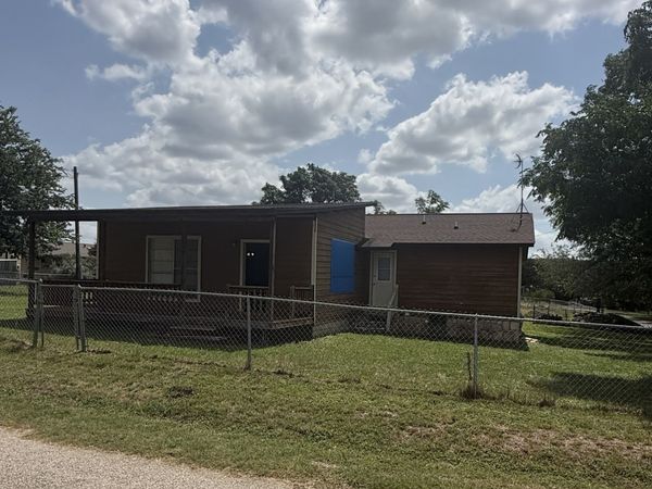 149 LIVE OAK LN, Lakehills, TX 78063