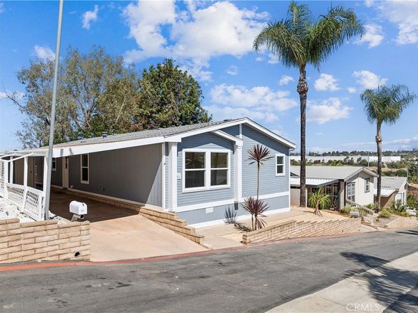 1333 Olive Avenue, Unit 61, Vista, CA 92083