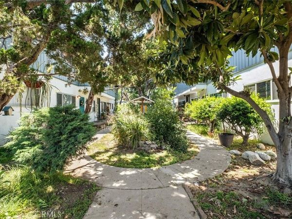 5851 Woodman Avenue, Valley Glen, CA 91401